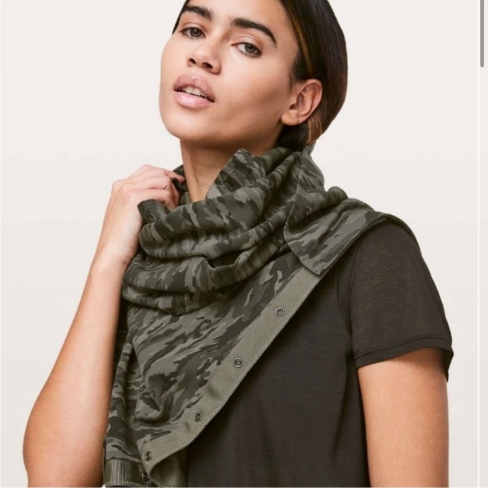 Lululemon vinyasa scarf